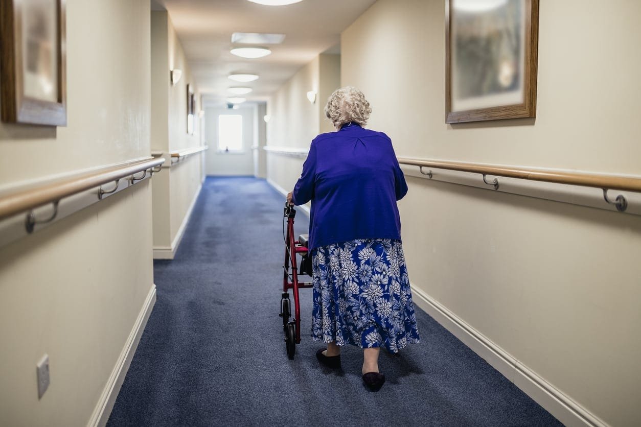 Difference Between A Nursing Home And A Retirement Home